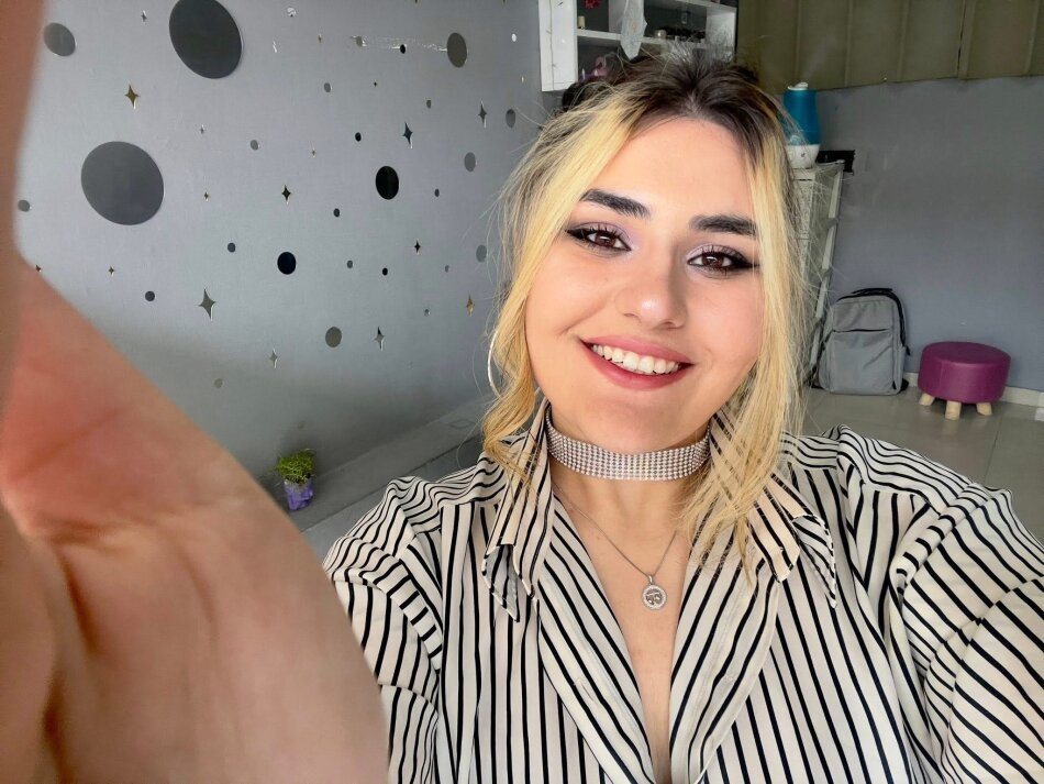 გეგმავს თუ არა ბარბარა სამხარაძე „ევროვიზიის“ კონკურსში მონაწილეობას – მომღერალი გამომწერების კითხვებს პასუხობს