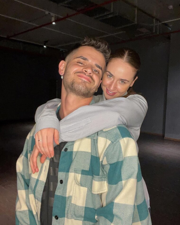 რატი გაჩეჩილაძე და კარინა ლისენკო გოგონას მშობლები გახდნენ – რა დაარქვეს ახალშობილს