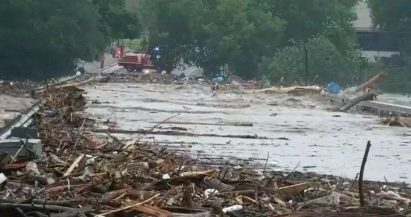 ბავშვებს ამ დრომდე ეძებენ… – წყალდიდობის შედეგად დაღუპულთა რიცხვი გაიზარდა – სად მოხდა საშინელი შემთხვევა