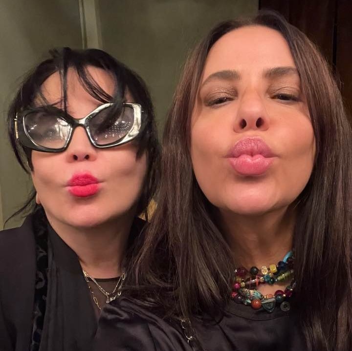 "მე და ციცოს სერიოზული ჯახი, კონფლიქტი მოგვივიდა, ამ ეტაპზე იმ შენობაში ცხოვრება არ მინდა" - რა მოხდა ია ფარულავასა და ციცინო შურღაიას შორის და რატომ აღარ ცხოვრობს ია ფარულავა ჭავჭავაძის გამზირზე არსებულ მის სახლში