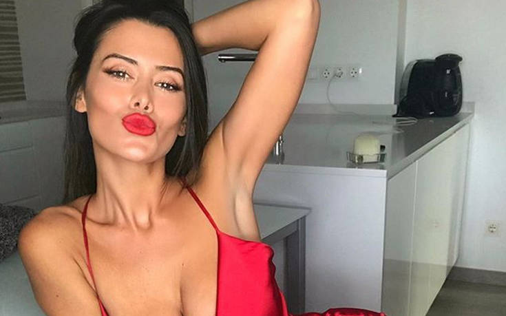 ნახეთ ვიდეო: მეცნიერებმა გამოაქვეყნეს ქალის იდეალური ცეკვა, რომლის ნახვის შემდეგაც მამაკაცები მასზე უზომოდ შეყვარებულები ხდებიან