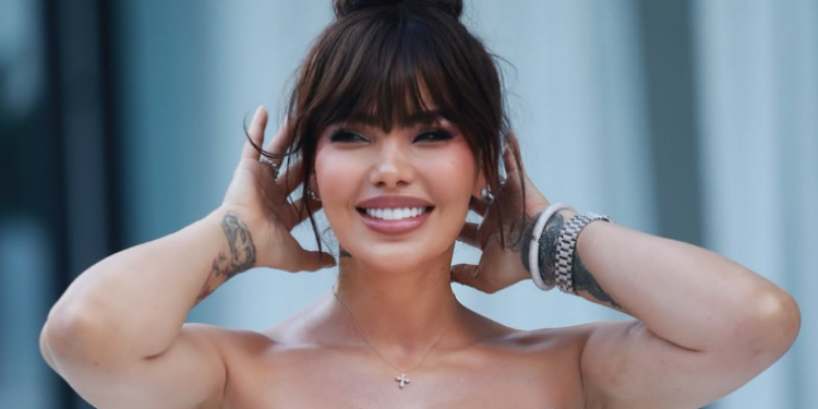 ასეთი ნაძვის ხე არავის არ აქვს – ნახეთ რა ულამაზესად მორთო შორენა ბეგაშვილმა საახალწლოდ ნაძვის ხე