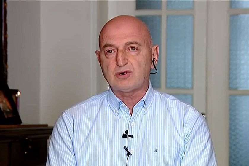 “2-3 დღეში შესაძლოა, ადამიანი მოკვდეს, იწყება როგორც ჩვეულებრივი გრიპი, მაგრამ შემდეგ წინა პლანზე გამოდის თავის ტვინის დაზიანება” – ივანე ჩხაიძე