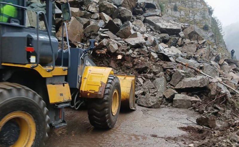 საგანგაშო მდგომარეობა, მეწყერი ჩამოწვა.