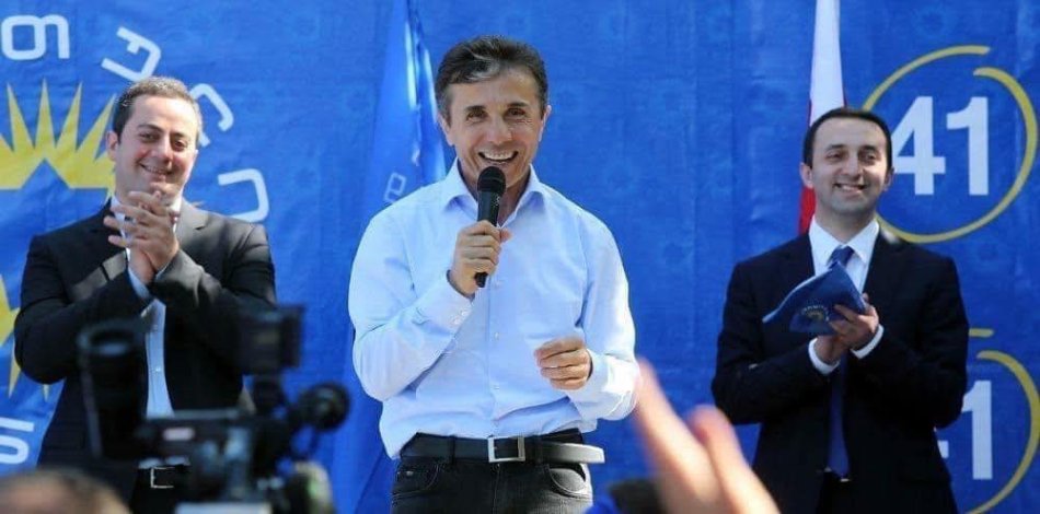 მთელი ღამე ვფიქრობდი, დამეწერა თუ არა სტატუსი” – რას წერს ირაკლი ღარიბაშვილის ცოლის ძმა ბიძინა ივანიშვილის შესახებ