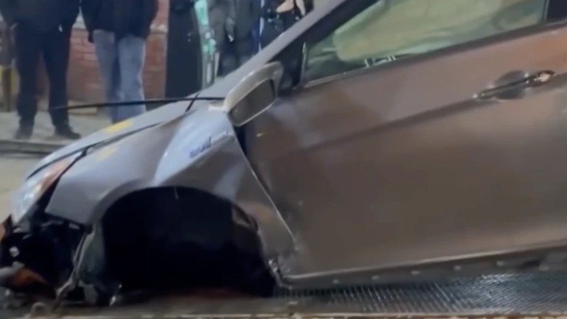 ვარკეთილში ავტომობილი სუპერმარკეტში შევარდა