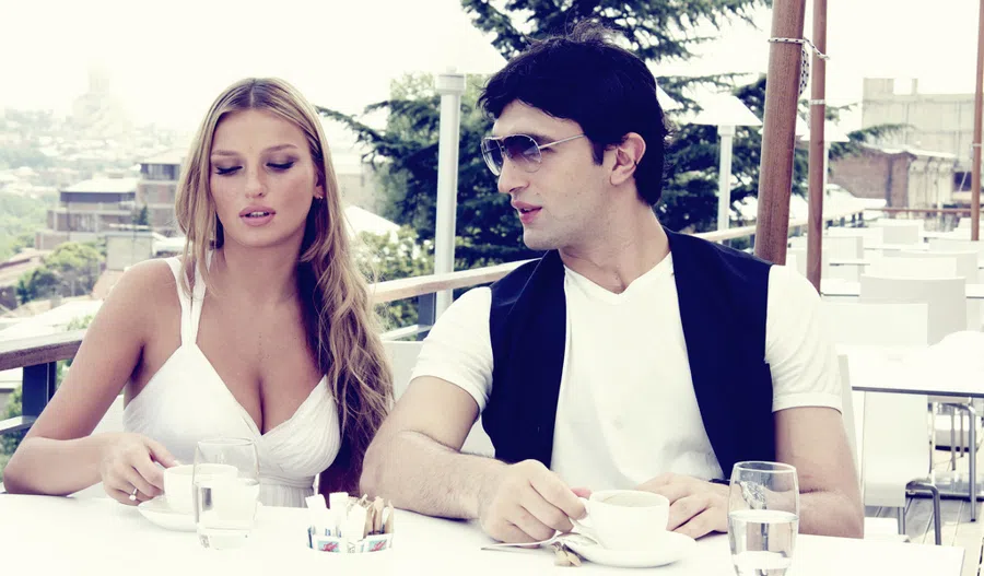 "დედა, კალათბურთელი ზაზა ფაჩულია გავიცანი, რომ ავხედე და აღარ დამთავრდა, ამაზე სიცილი­ ამიტყდაო. ასე გაიცნეს ერთმანეთი"