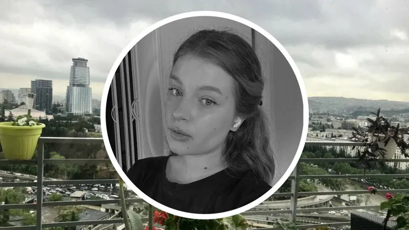 VIDEO: “ბოლოს 11 საათზე მოგვწერა” – 22 წლის გოგო თბილისში გარდაცვლილი იპოვეს: რას ჰყვება გარდაცვლილის მამა?