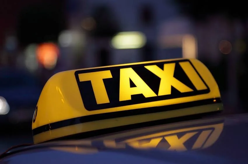 ტაქსის სალონში გაზი აალდა-დაშავდა ორი ადამიანი