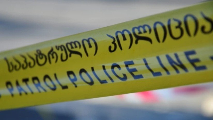 თბილისში, ბინაში 84 წლის ექიმის ჩონჩხი მხოლოდ შვილის მძიმე სენით გარდაცვალების შემდეგ აღმოაჩინეს - მანამდე კი, ქალის საპენსიო ბარათიდან ყოველთვიურად იხსნებოდა პენსიის თანხა