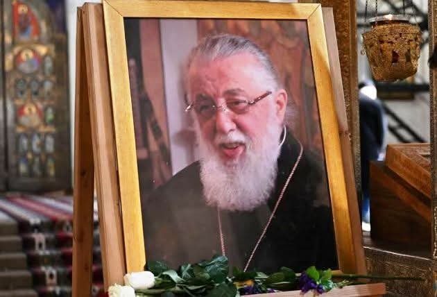 როგორ გამოიყურება პატრიარქის საფლავი მისი დაკრძალვის შემდეგ? – პირველი ფოტო სიონის ტაძრიდან (+ფოტო)