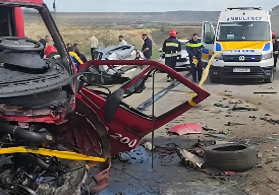 VIDEO: რამდენიმე წუთის წინ უმძიმესი ავარია მოხდა, არის მსხვერპლი – ადგილზე სასწრაფო და საპატრულო პოლიციაა მობილიზებულ