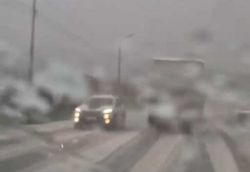 VIDEO: "აუ, ეს რა არის...ნახე, ნახე" - რა ხდება თელეთი-კუმისის გზაზე?