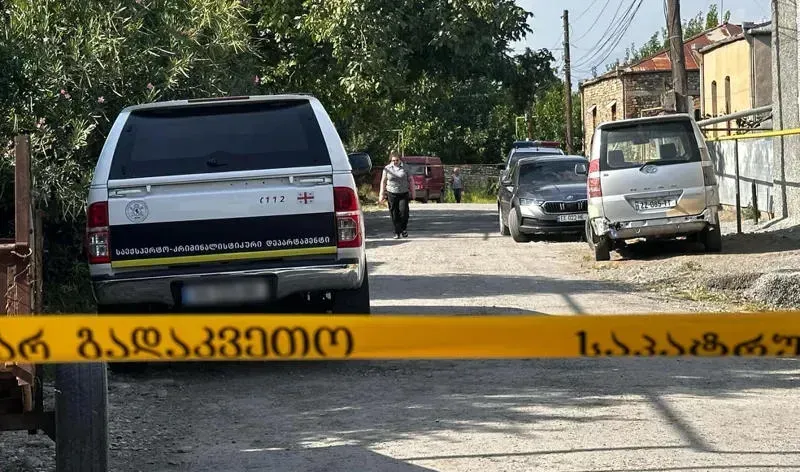 მკვლელობა საგარეჯოში - მეზობელმა ცივი იარაღით მეზობელი დაჭრა, რის შედეგადაც ის გარდაიცვალა: რა დეტალებია ცნობილი?