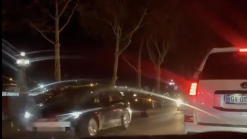 მძიმე ავარია აღმაშენებლის ხეივანზე – ვითარება ადგილზე