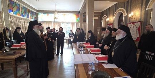 გამოიკვეთა 5 ძირითადი კანდიდატი, რომელებიც პატრიარქობის მთავარ კანდიდატად სახელდებიან და ამ წუთებში საპატრიარქოში მათზე მსჯელობენ – ვინ არიან გამორჩეული მეუფეები?