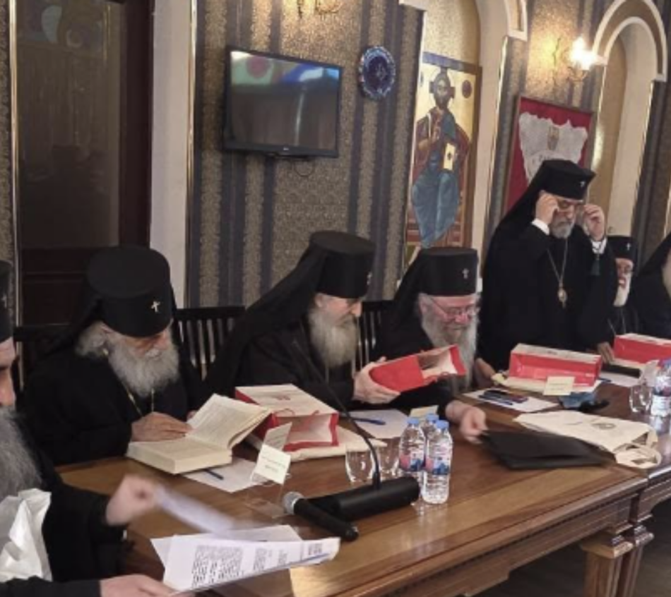 ვრცელდება შიდა კადრები საპატრიარქოდან, სინოდის სხდომიდან სრულად წაკითხვა..