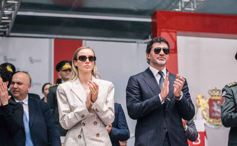 ჩემს მეუღლეს წერდნენ, რომ უნდა გამშორებოდა”- კახა კალაძის სკანდალური განცხადება