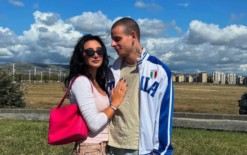 "ერთი წე­ლიც არ არის რაც მო­იყ­ვა­ნა ელე­ნე და ეს სა­ცო­და­ო­ბა ტრი­ა­ლებს" - რას ჰყვებიან ვარკეთილში დატრიალებულ ტრაგედიაზე, ახალგაზრდა ცოლ-ქმრის დაღუპვასთან დაკავშირებით