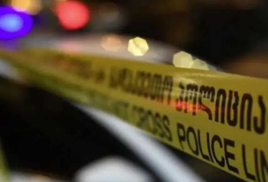 თბი­ლის­ში მა­მა­კა­ცი დაჭ­რეს